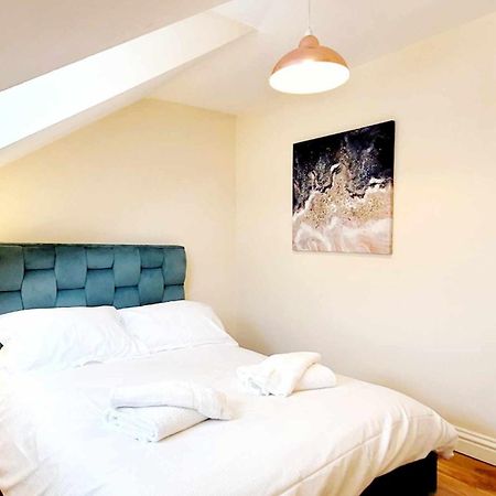 Apartment 5 - Two Bedroom Luxury Apartment Close To Town, Mainline Rail & Theatre Stylish And Comfortable Darlington  Exterior photo