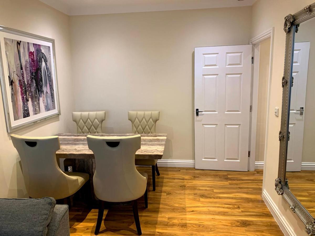 Apartment 5 - Two Bedroom Luxury Apartment Close To Town, Mainline Rail & Theatre Stylish And Comfortable Darlington  Exterior photo