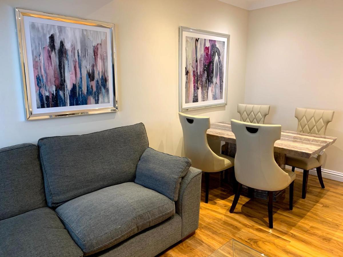 Apartment 5 - Two Bedroom Luxury Apartment Close To Town, Mainline Rail & Theatre Stylish And Comfortable Darlington  Exterior photo