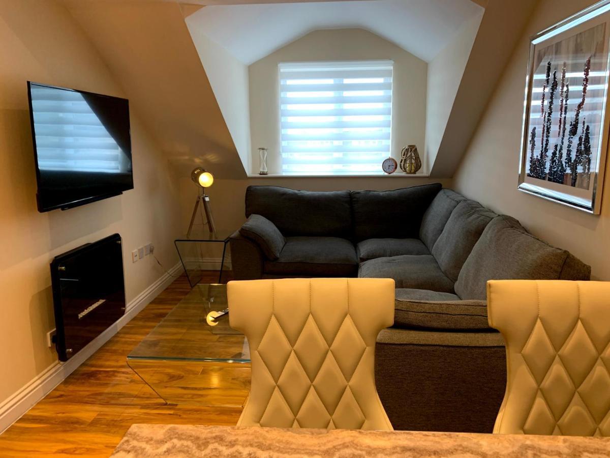 Apartment 5 - Two Bedroom Luxury Apartment Close To Town, Mainline Rail & Theatre Stylish And Comfortable Darlington  Exterior photo