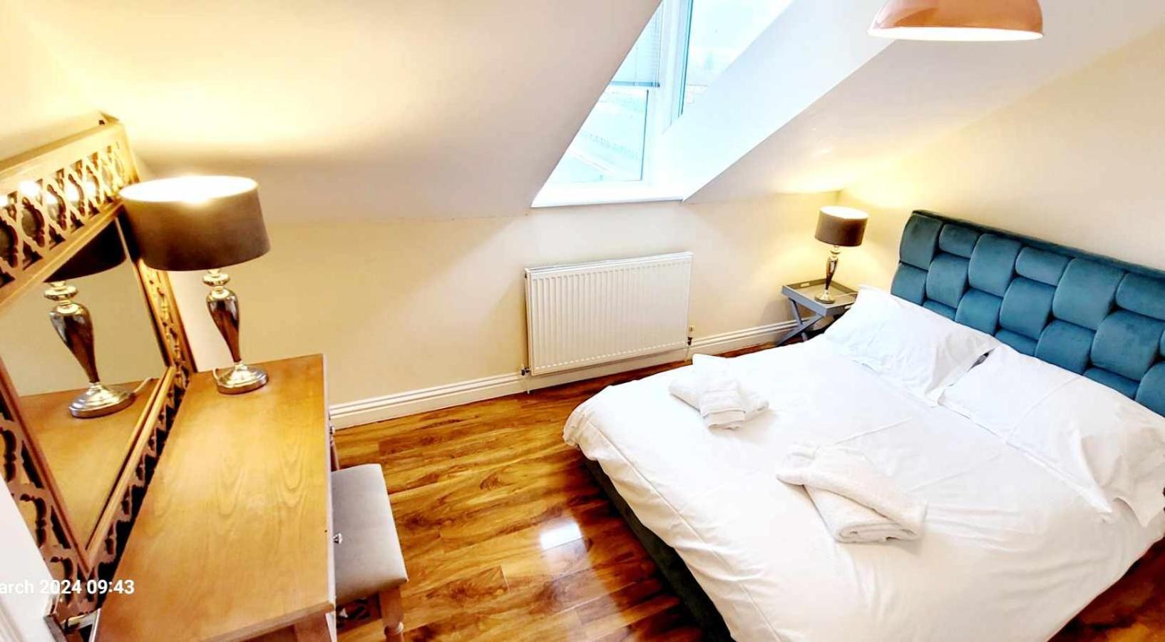 Apartment 5 - Two Bedroom Luxury Apartment Close To Town, Mainline Rail & Theatre Stylish And Comfortable Darlington  Exterior photo