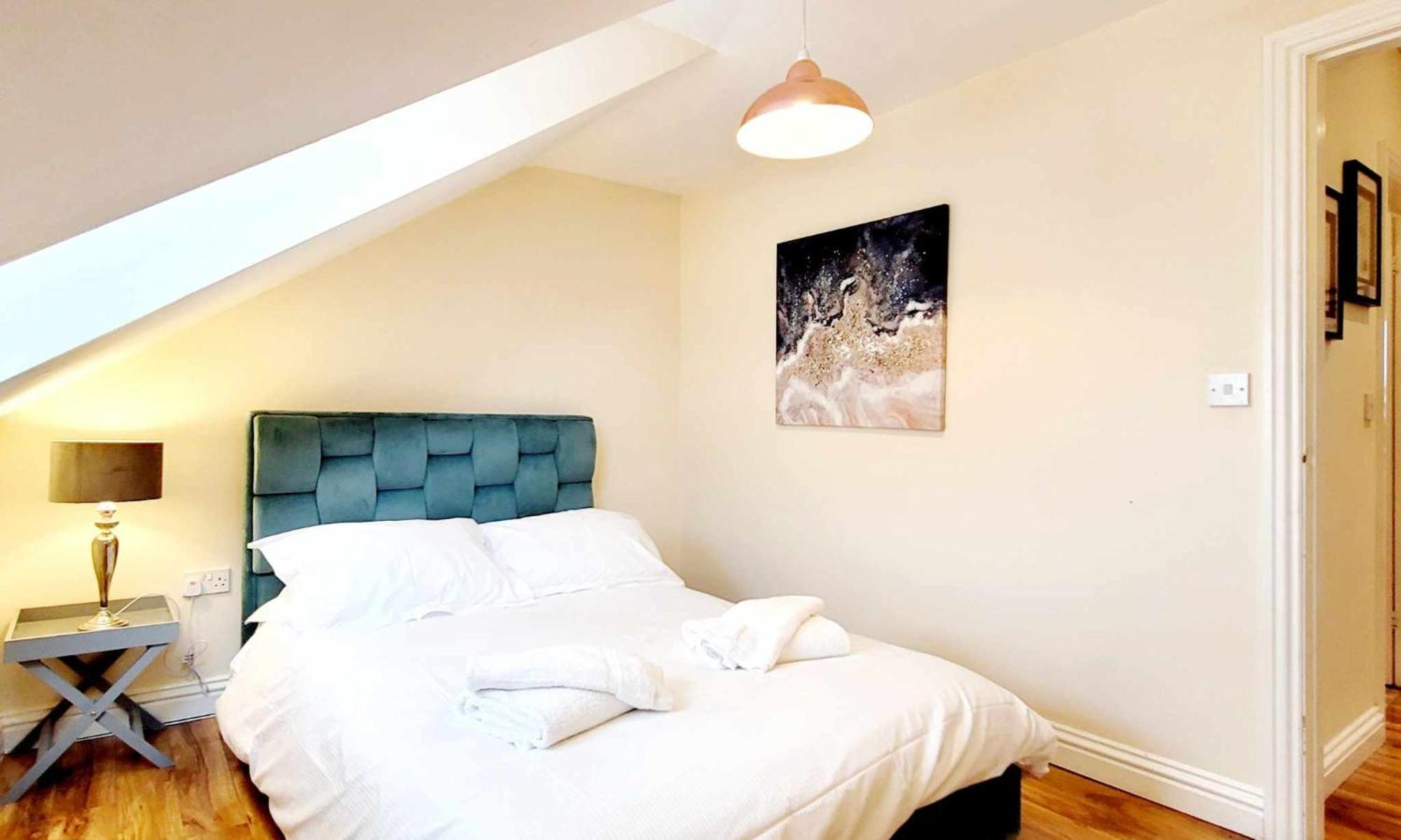 Apartment 5 - Two Bedroom Luxury Apartment Close To Town, Mainline Rail & Theatre Stylish And Comfortable Darlington  Exterior photo